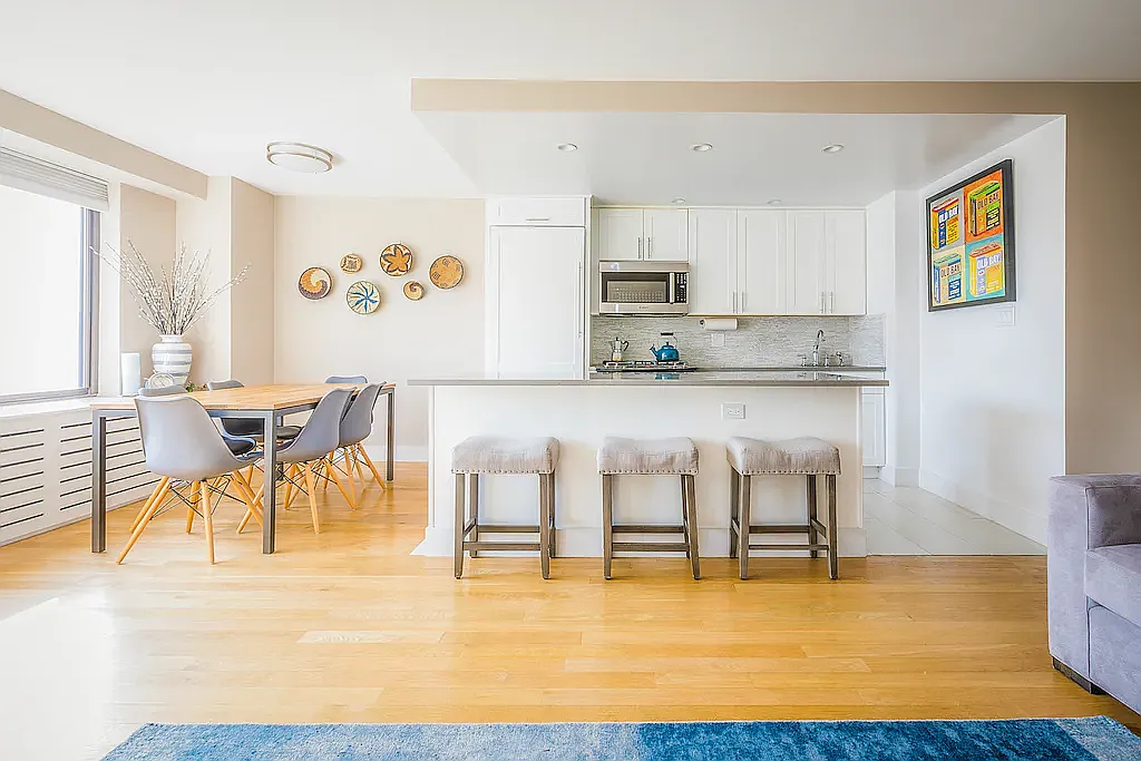 382 Central Park West — Photo 2