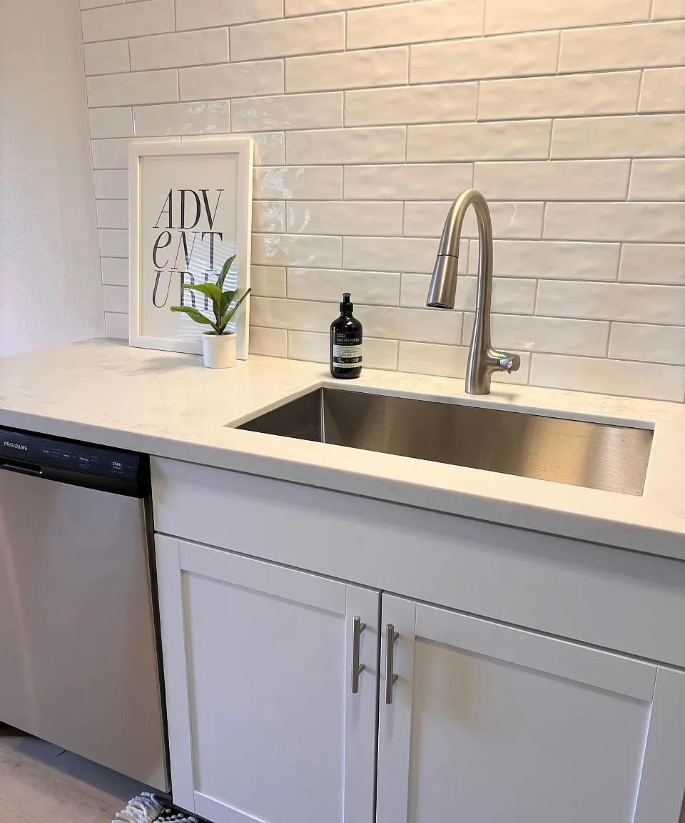 2 bed, 850 sqft, $1,625 — Photo 2