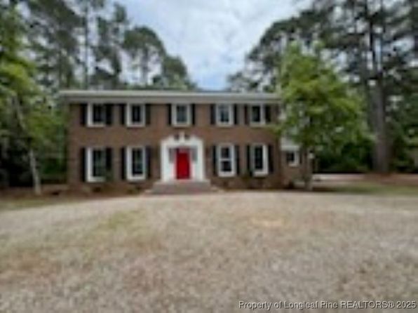11481 Fairway Dr, Laurinburg, NC 28352