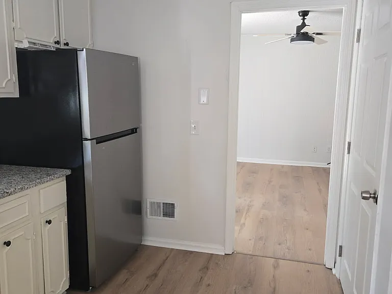 436 N Royal Tower Dr — Photo 6