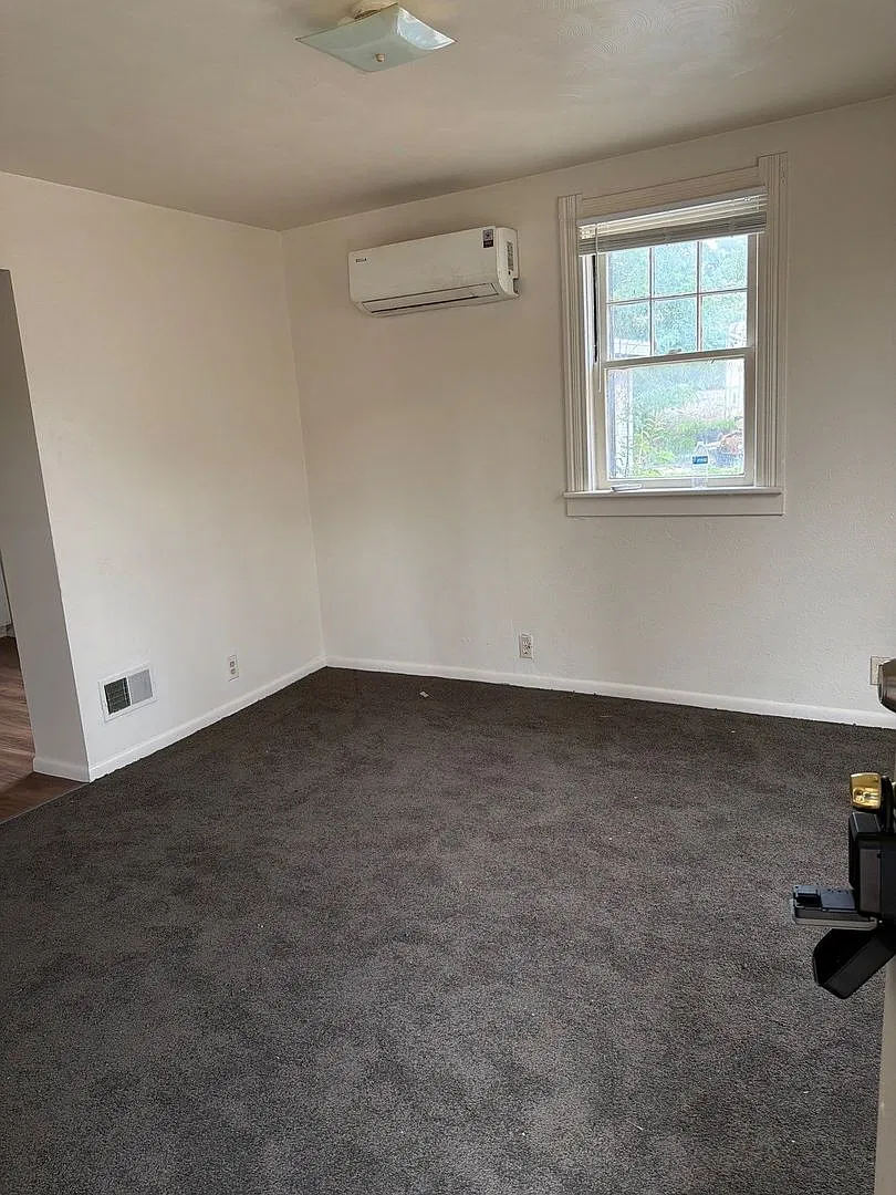 Broadway 4-plex — Photo 2