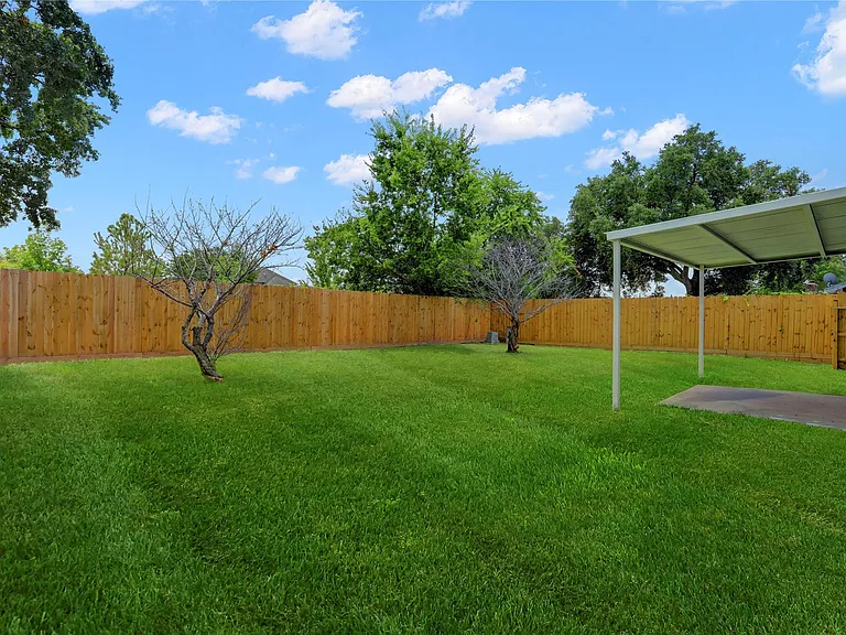 7926 Windy Creek Dr — Photo 44