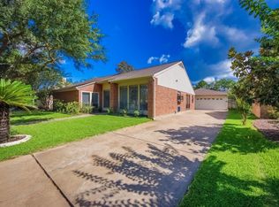 12222 Piping Rock Dr, Houston, TX 77077