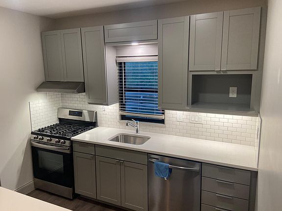 3rd image of 2153 W 20th St #3