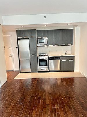 3rd image of 573 W 161st St APT 4A