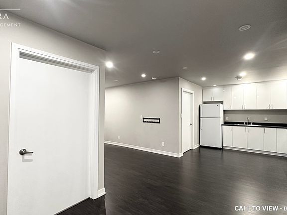4th image of 8 York St W Unit 102