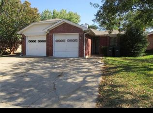 6319 Peggy Dr, Fort Worth, TX 76133