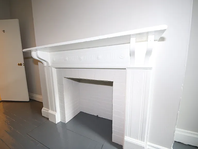 1303 N Calvert St #2R — Photo 6