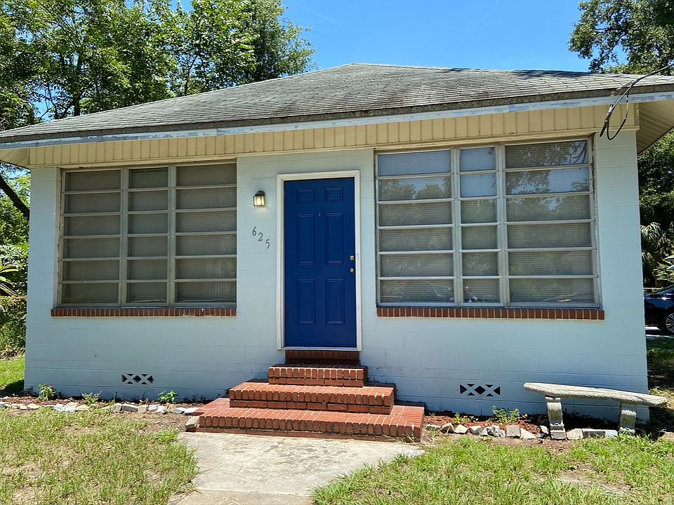 1st image of 625 E 57th St