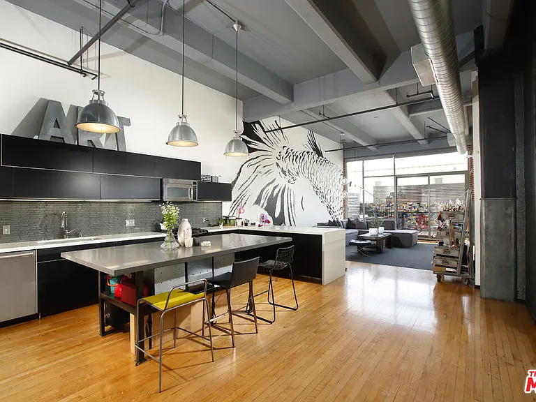 1850 Industrial St #215 — Photo 1