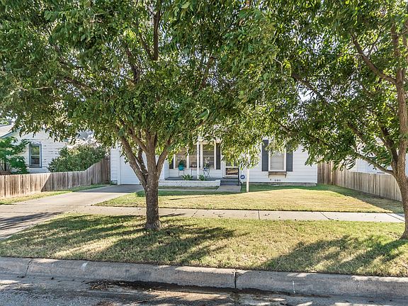 2nd image of 708 Bradley Dr