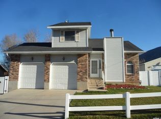 93 E Glovers Ln, Farmington, UT 84025