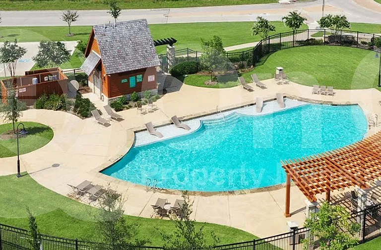 2213 Heaton St — Photo 32