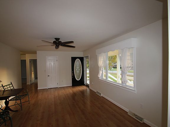 5th image of 8421 Burnside Drive