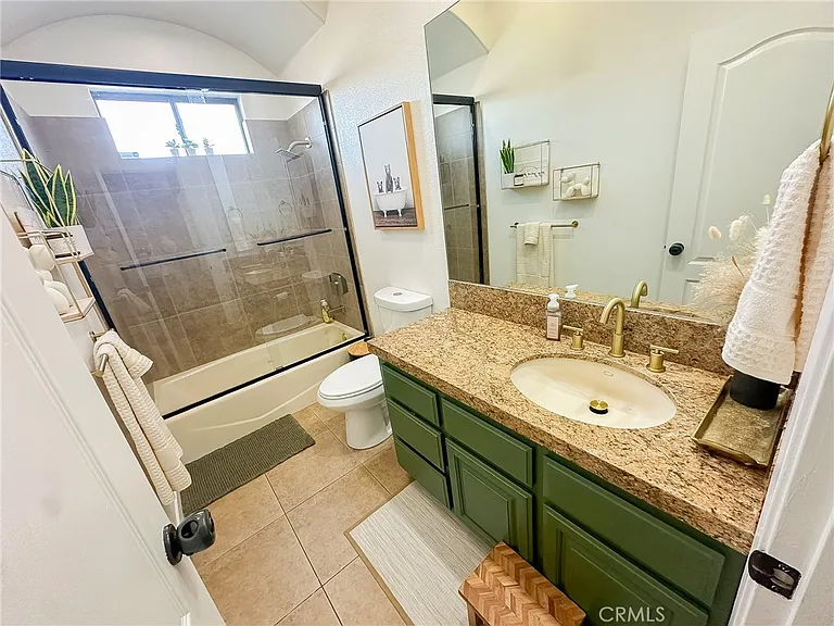 7525 Whitney Ave — Photo 17