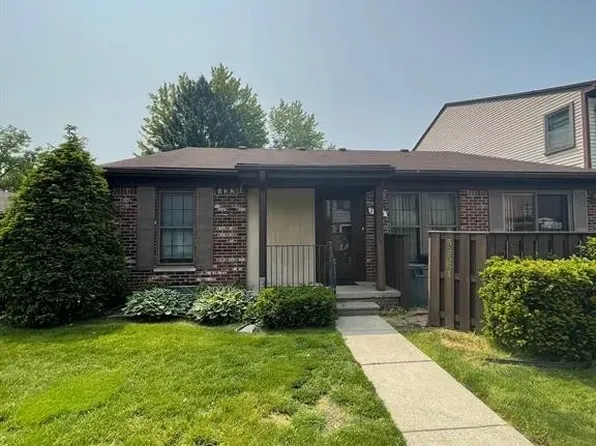 39561 Old Dominion Dr, Clinton Township, MI 48038