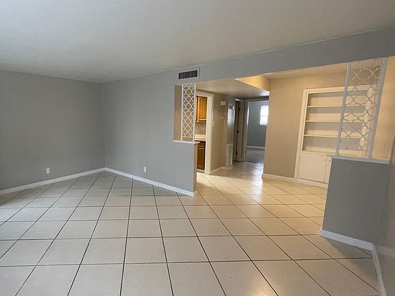 2nd image of 2924 Bluebird St