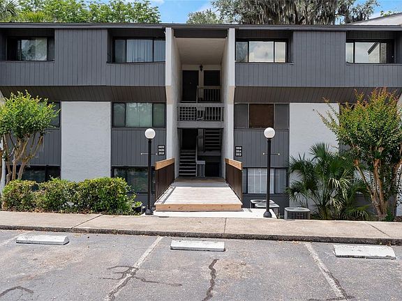3rd image of 2818 SW 14th Dr #107