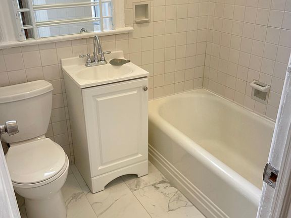 4th image of 8577 87th St Floor 2