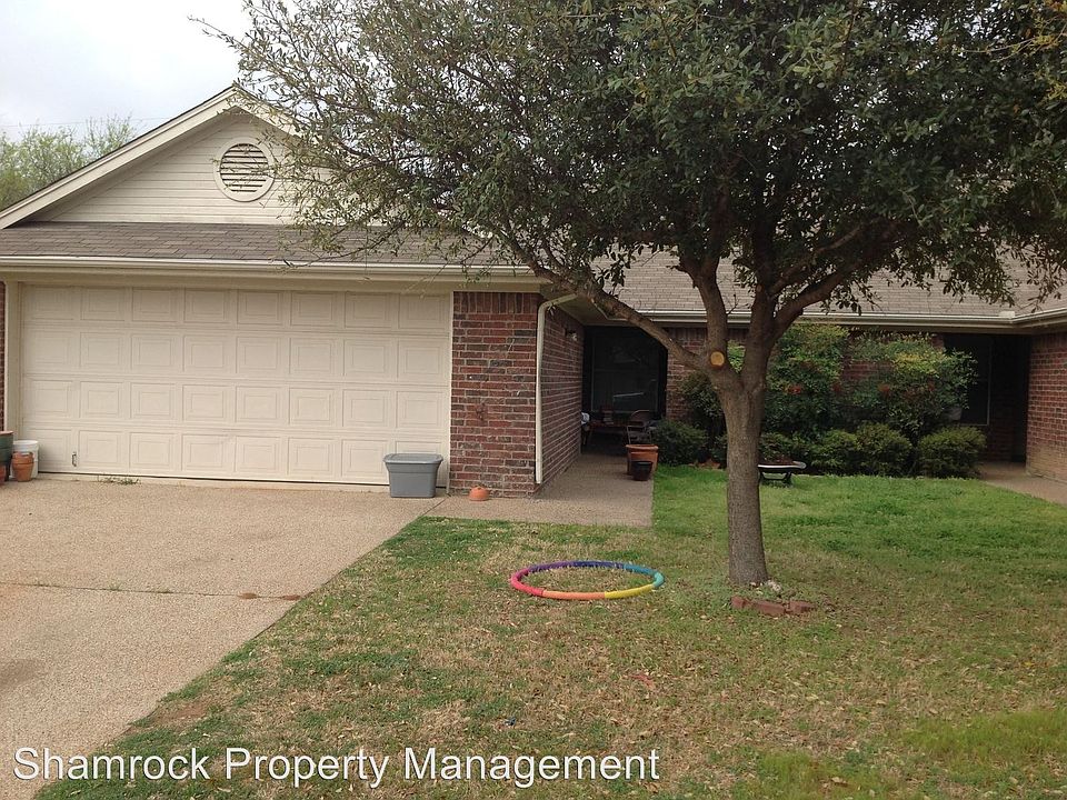 2nd image of 10216A Hyacinth Ln