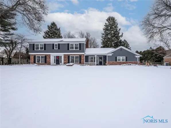 5031 Chatham Valley Dr, Toledo, OH 43615
