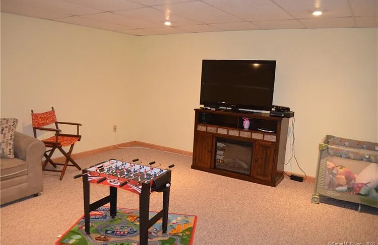 2703 Mill Pond Dr — Photo 13