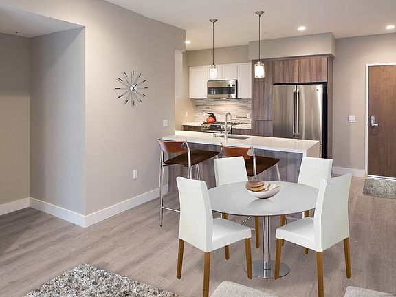 Signature Collection Home Kitchen and Living