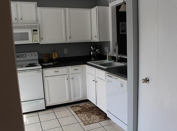 5th image of 7512 Kittansett Ln