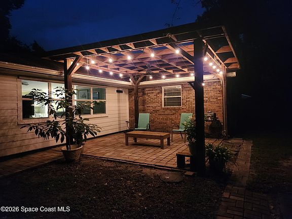3rd image of 609 Manor Pl