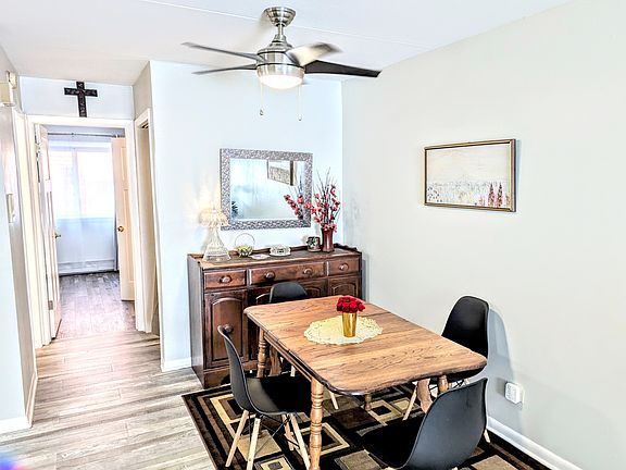 3rd image of 9819 S Cicero Ave #4