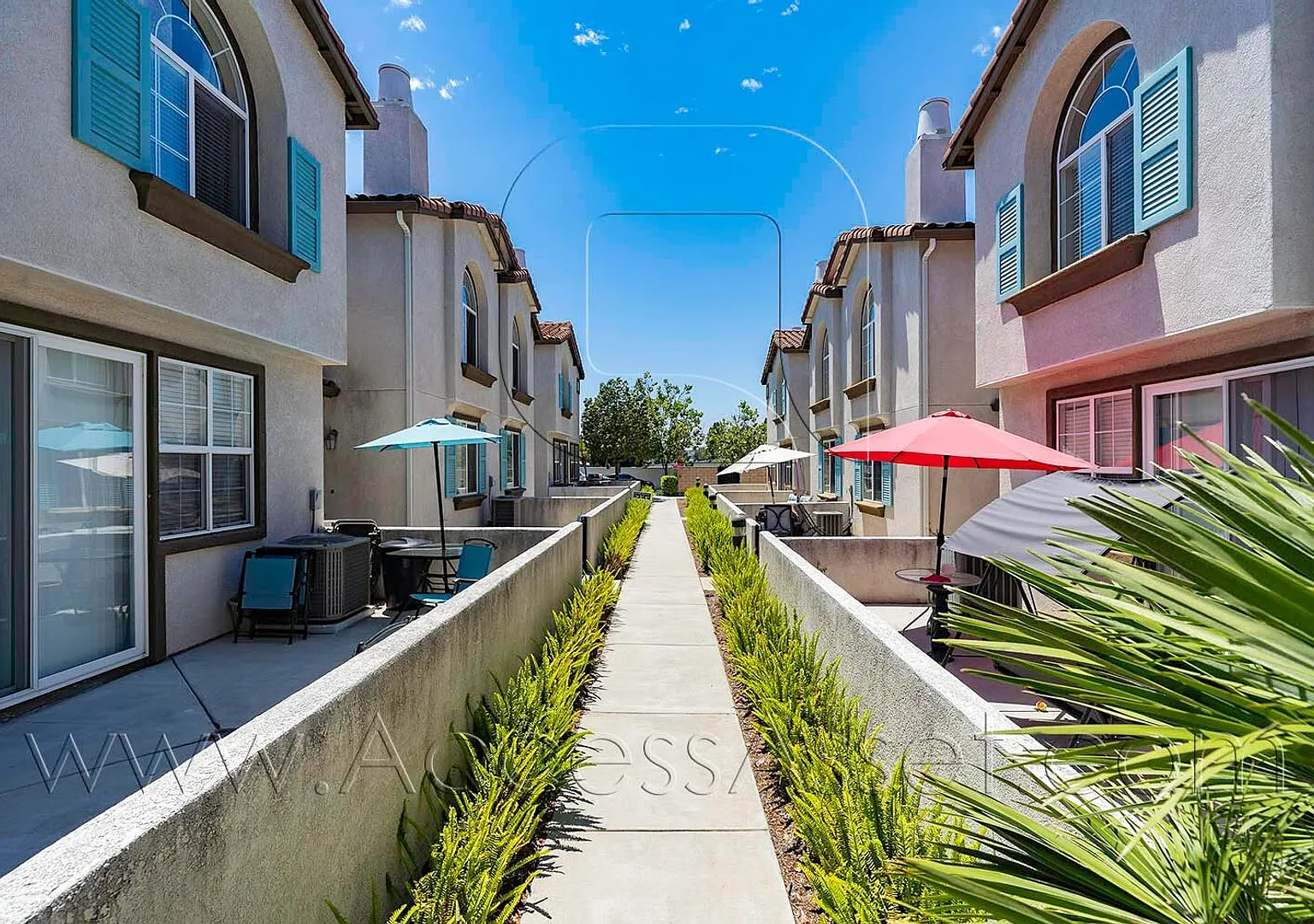 Beautiful 3 Bed/2.5 Bath Condominium In Pelican Cove Of Oceanside! — Photo 2