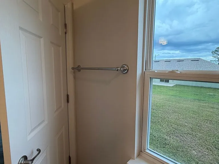678 W Walkertown Dr — Photo 18