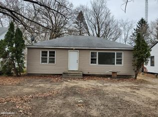 234 Hampton Rd, Benton Harbor, MI 49022