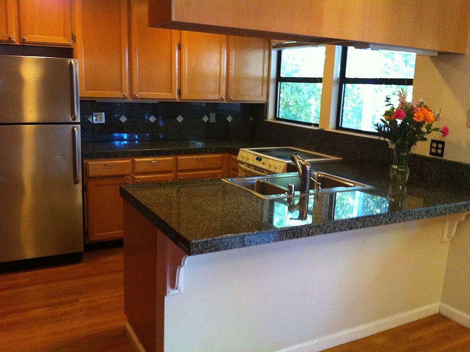 2nd image of 415 Park Way