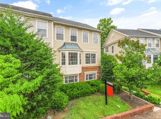 45074 University Dr, Ashburn, VA 20147