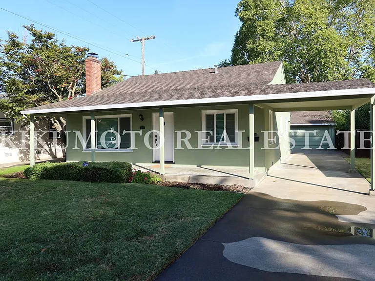 2760 Muir Way — Photo 1