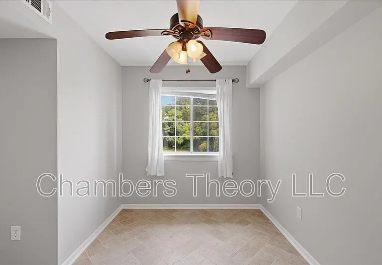 1521 Colonial Dr #304 — Photo 9