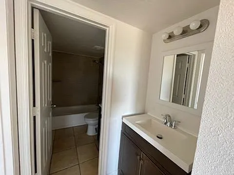 2 bed, 902 sqft, $1,295 — Photo 4
