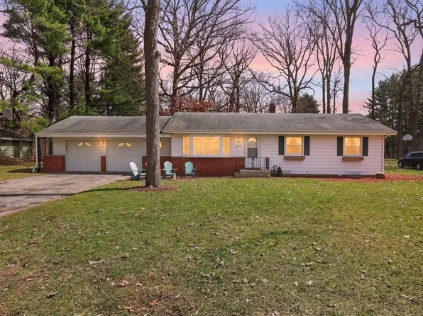 56180 Harman Dr, Mishawaka, IN 46545