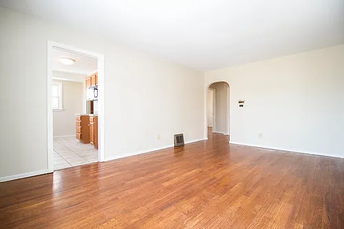 7 W Capistrano Ave — Photo 5