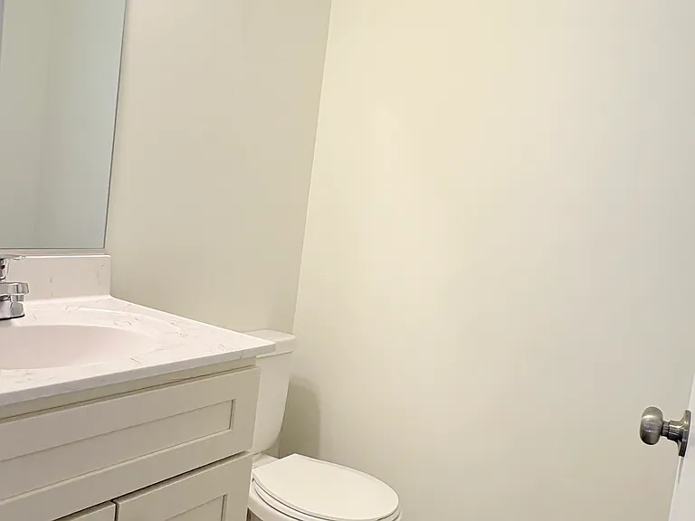23 Kimberley St — Photo 10
