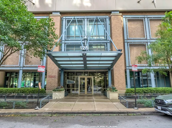 125 E 13th St Unit 1213, Chicago, IL 60605