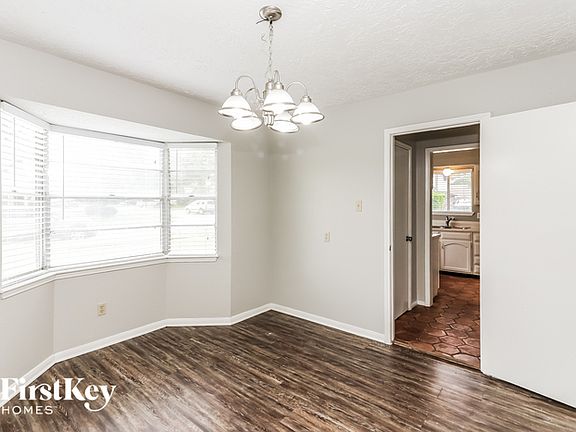 5th image of 3103 Apple Dr