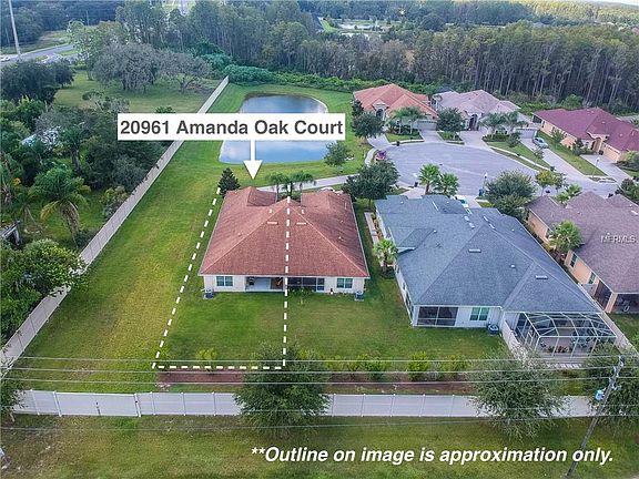 4th image of 20961 Amanda Oak Ct