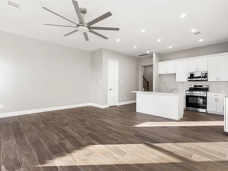 5502 Pershing St #A — Photo 13