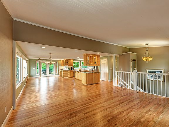 5th image of 7122 NE 159th St