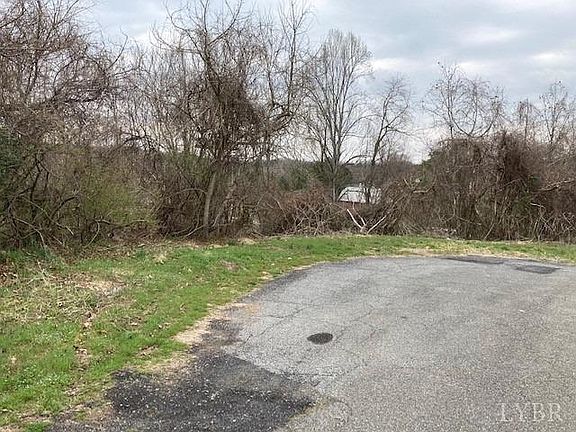 4th image of 1600 Donington Ct Lot 73