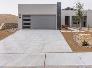 735 Hellenic Dr, Las Cruces, NM 88011