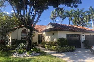 Home For Sale In Palm Chase Lakes