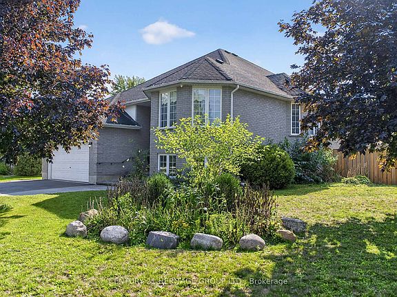 2nd image of 250 Kathleen Cres